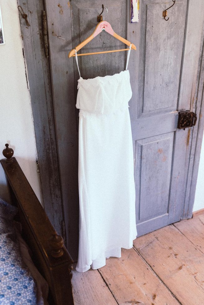 Manuel Stöhr - Hochzeitsfotograf Mering, Hochzeitsreportage Egenhofen Furthmühle, Braut Getting Ready, Brautkleid_