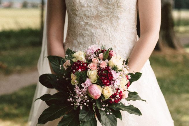 Blumen der Braut - Hochzeitsfotos der Braut