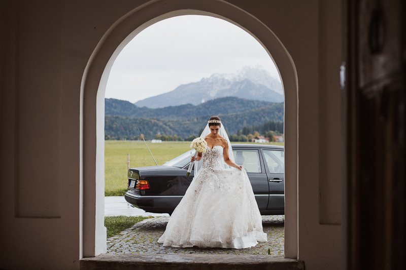 St. Coloman Kirche für Hochzeiten mit Blick auf Schloss Neuschwanstein.